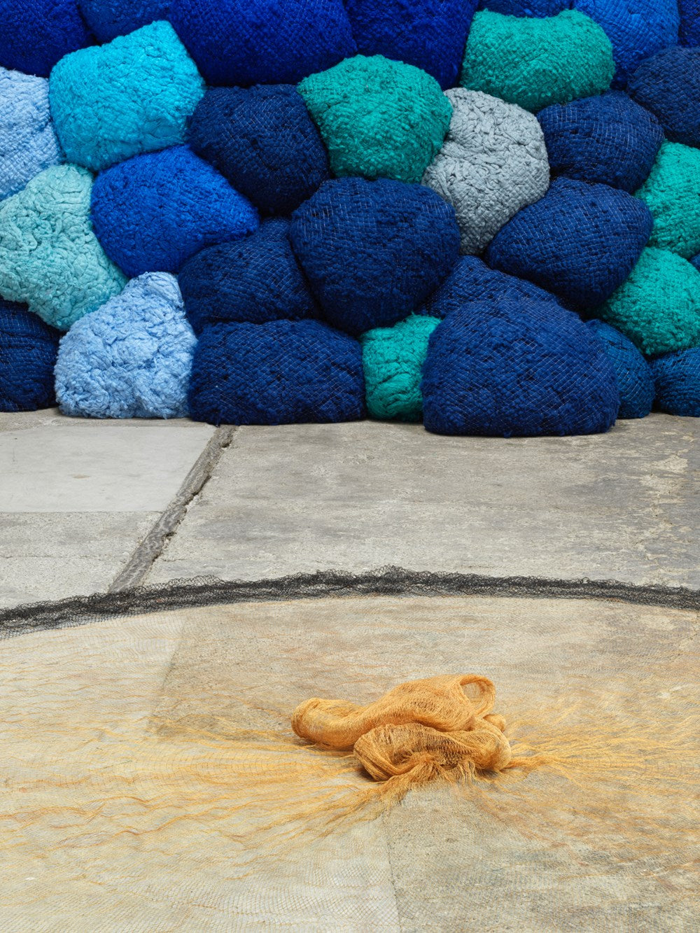 Sheila Hicks: A Little Bit of a Lot of Things - SFMOMA Museum Store