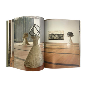 files/Anselm-Kiefer-Becoming-the-Sea-interior2_1000x_fccd0bb8-36fa-40ca-adec-10605dca96b3.jpg