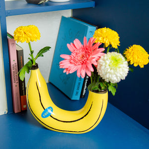 files/Banana-vase6_1000x_ff8ee617-07f6-4daf-9bf0-3510418f7dbd.jpg