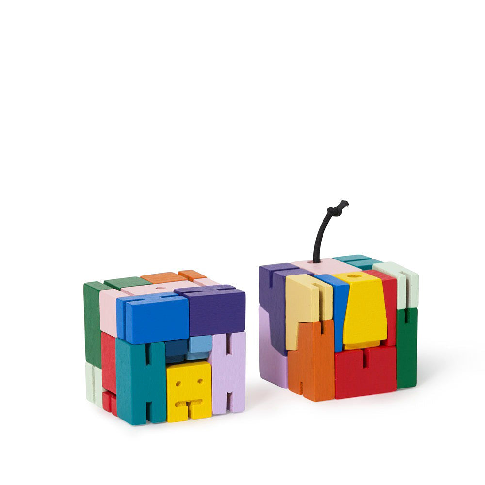 Best Friends Micro Cubebot Set in cube form.