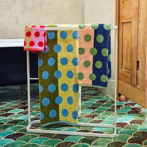 files/Dots-towel-set2_1200x_0e61d722-c9e2-4a69-856e-adc1cc3ca1fd.jpg