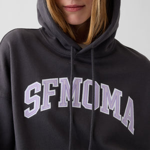 files/Gap-x-SFMOMA-Logo-Heavyweight-Hoodie-lifestyle-Cast-Iron3_2048x_a5a09f8f-2eba-4c94-ac26-1856d60e81eb.jpg