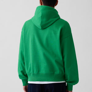 files/Gap-x-SFMOMA-Logo-Heavyweight-Hoodie-lifestyle-Clover-Leaf3_2048x_50d466c0-e2f6-4177-9569-f07cb8572d53.jpg