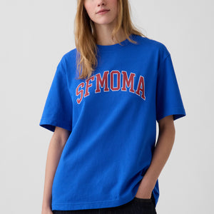 files/Gap-x-SFMOMALogo-T-Shirt-Lifestyle-Blue4_2048x_a0728dcb-97bd-4625-b82a-ce0b288e8ae0.jpg