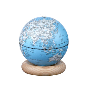 files/Gingko-Atlas-Globe-Lamp1_1000x_27f630cd-911e-47b8-9e57-cf8d9dc4bd7a.jpg