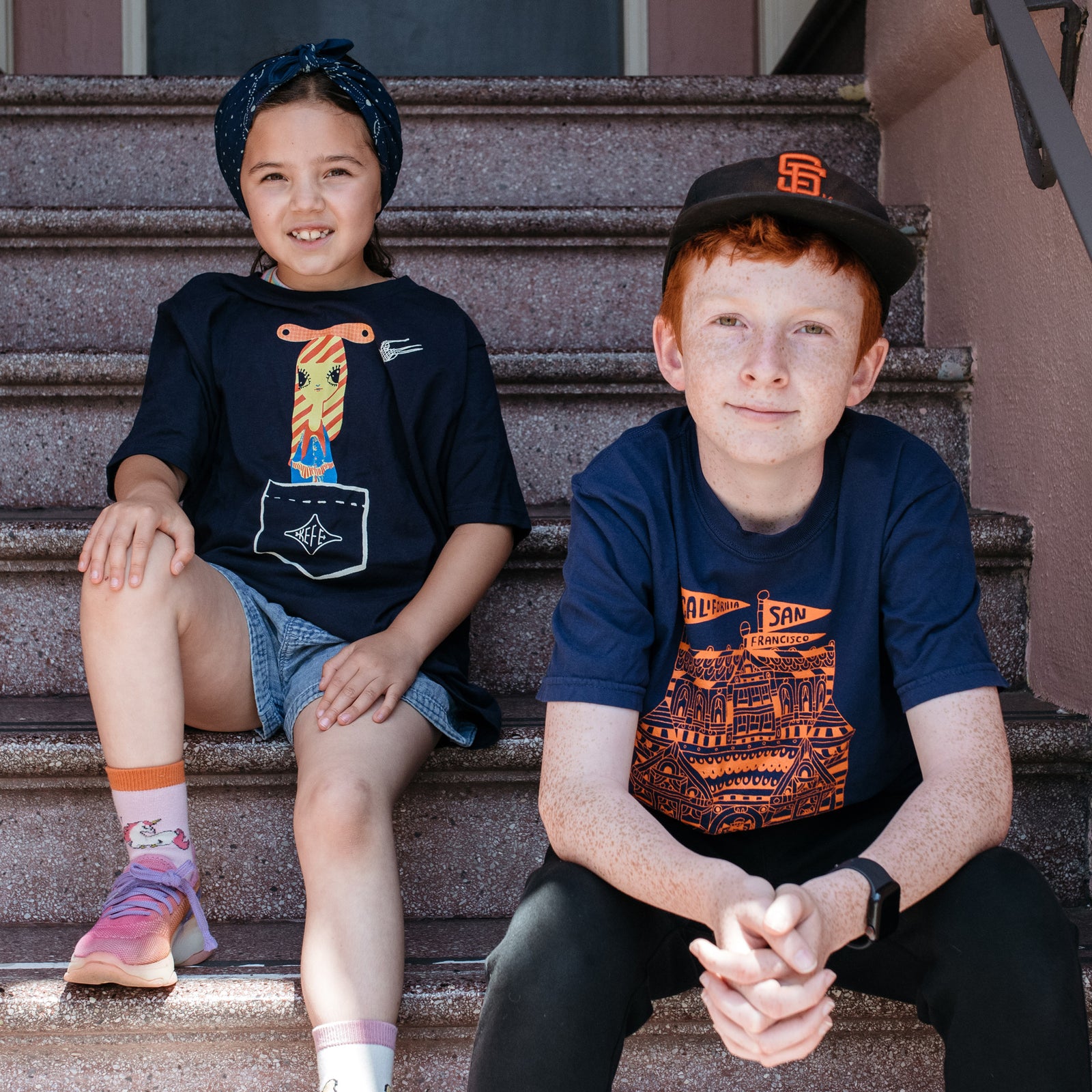 KEFE Dolly in A Pocket Youth T-shirt