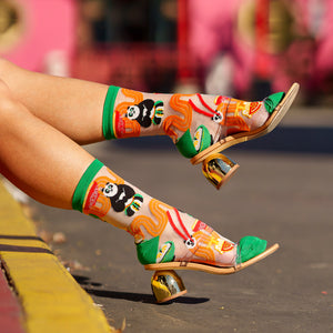 files/Kung-Fu-Panda-socks-lifestyle1_1600x_55f4c272-f66f-4b64-921a-ed516104ddf9.jpg