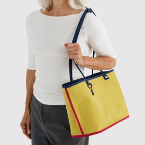 files/Medium-Nylon-Reversible-Tote-Navy-Mix5_1200x_97e48232-4610-484d-b376-8fc6de08ffd9.jpg