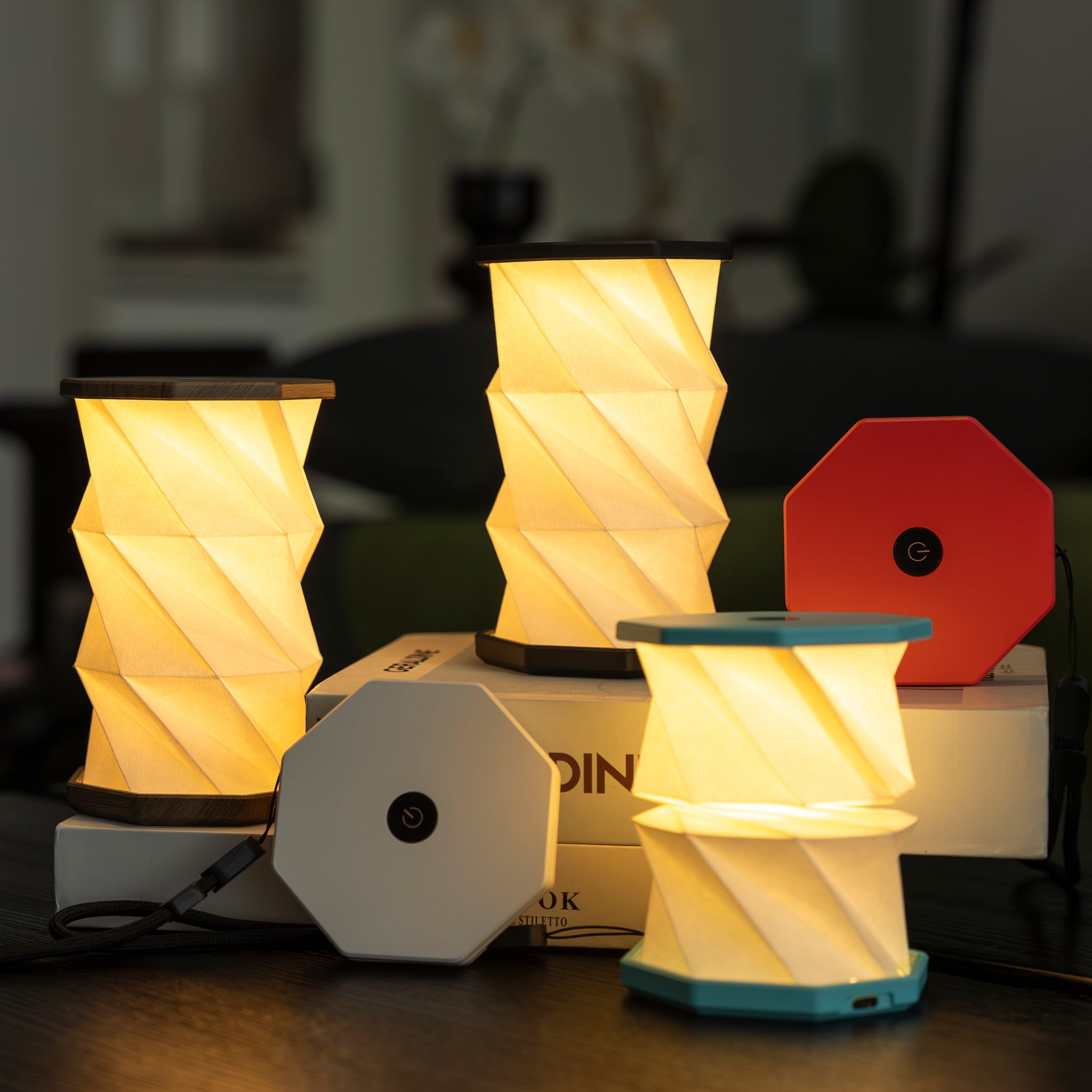 Mini Twist Hex Light: Black - SFMOMA Museum Store