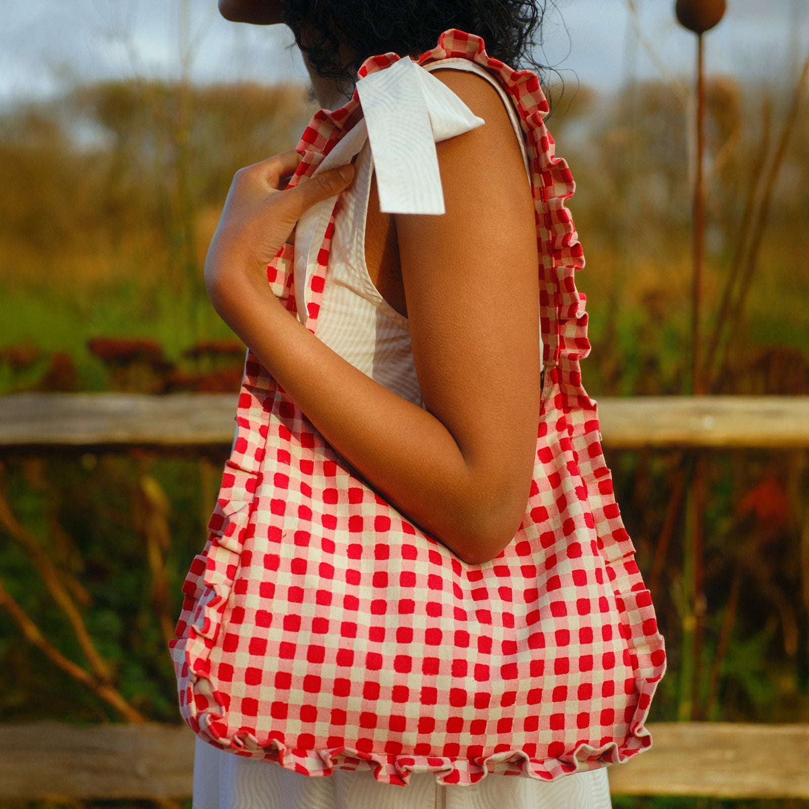 Momo bag white background