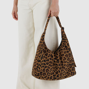 files/Nylon-Shoulder-Bag-Leopard2_1600x_f3abbf0f-26e6-4b51-8c9c-a537469acd40.jpg