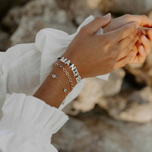 files/Ojitos-Bracelet-lifestyle1_1000x_1d52704c-f4c4-42df-a57a-2c100ba447cf.jpg