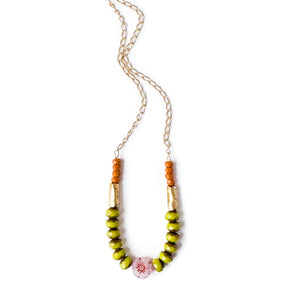 files/Pink-Flower-and-Chartreuse-Beads-Necklace1_2048x_aafcc5e7-54ac-4690-b0b9-7e6cc5f16d03.jpg