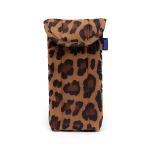 files/Puffy-Glasses-Sleeve-Leopard1_2048x_2cb935e3-bf18-48d7-b211-25d7b19e2bc5.jpg