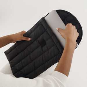 files/Puffy-Laptop-Sleeve-16-Black2_1000x_9954e0c1-89b0-428d-a6ec-be53ebc1defc.jpg