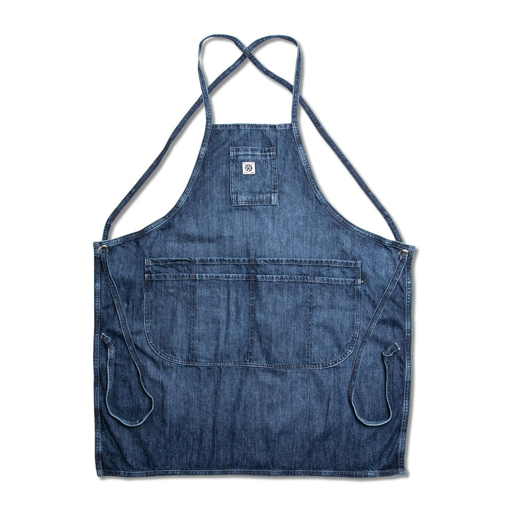 https://museumstore.sfmoma.org/cdn/shop/files/THE-CLASSIC-APRON-Med-Vintage-1000.jpg?v=1695251002&width=1600