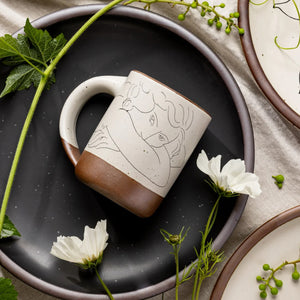 files/The-Mug-Jeune-femme-lifestyle_1200x_25e9467f-aa51-4919-9f6c-c348d2b52bef.jpg