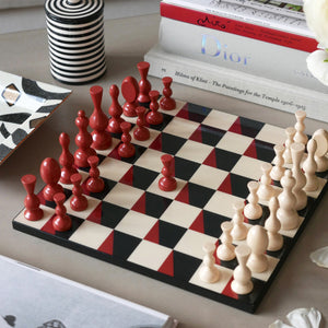 files/The-Surreal-Chess-board5_2048x_f89af5ae-26ac-4418-80cf-17e107018e3d.jpg