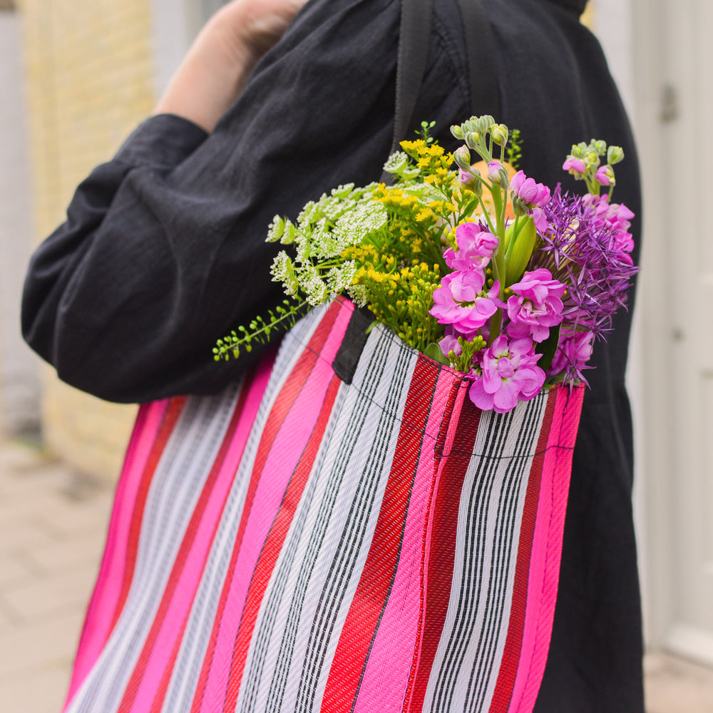 Woven Market Tote: Neyron + Guardsman