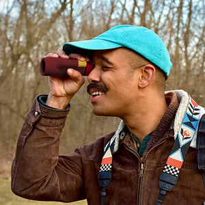 files/Zoom-Tube-8x32-Monocular-Ember-Red-lifestyle2.jpg
