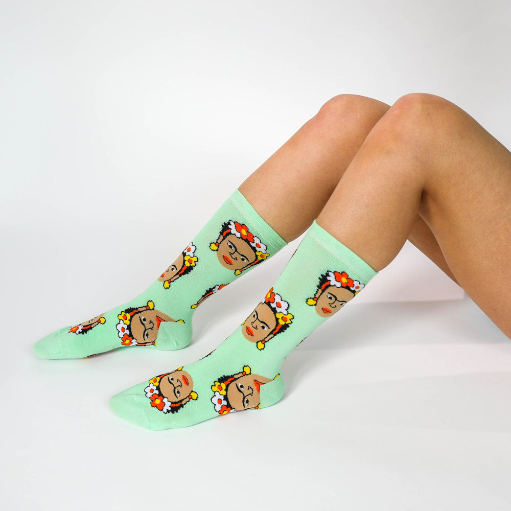 Model wearing Frida socks.