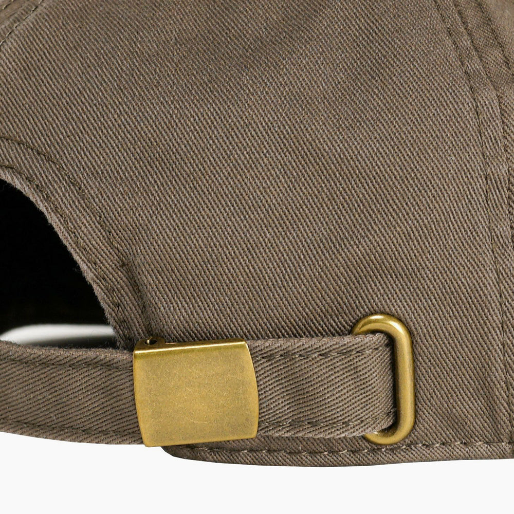 Detail view of the hardware on the back of the hat.