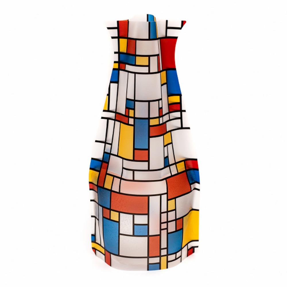 The Mona Vase on display.