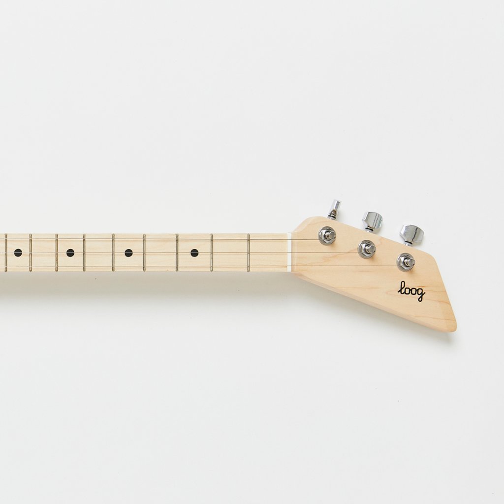 Close up of the Loog Pro Electric Black&#39;s head.