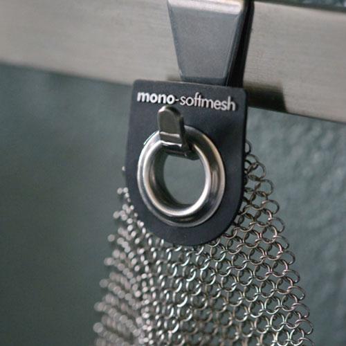 Close up of Mono Softmesh&#39;s labeled holder.