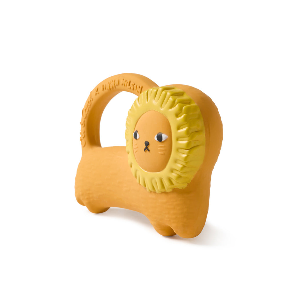 Front view richie lion bath toy + teether.