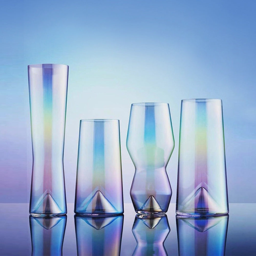 Set of 4 glasses on gradient background.